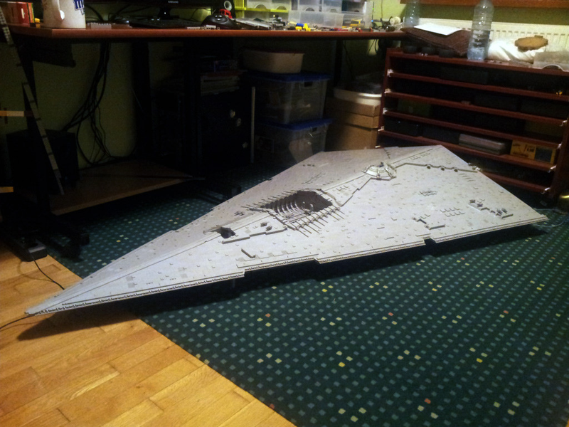 Illustration for article titled The biggest, most accurate Lego Imperial Star Destroyer ever built